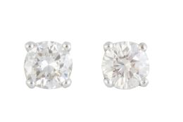 294.  Pendientes dormilonas de brillantes que suman 1,61 ct en mo