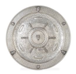 1229.  Bandeja circular de plata, siguiendo modelos del S. XVI.Joyeria Presmanes, Santander, S. XX.