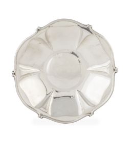 1281.  Panera circular de plata. Con marcas.S. XX.