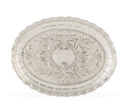 1282.  Bandejita oval de plata.Joyeria Pepín Fernández, S. XX.