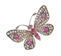 23.  Broche mariposa victoriano S. XIX de diamantes y rubíes