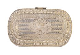 359.  Monedero S. XIX antiguo en plata grabada, con cartela en an