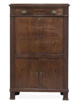 1220.  Bureau a abattant de madera tallada de caoba.Francia, primera mitad del S. XIX.
