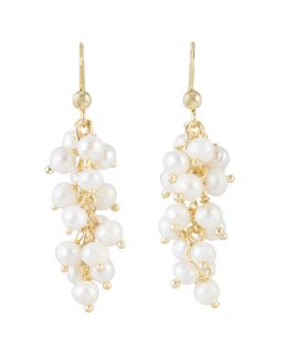 35.  Pendientes largos con racimos de perlas y cadenitas