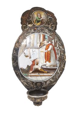 539.  San Carlos Borromeo dando la comunión a los apestados de Milán.Benditera con esmalte sobre metal. Con leyenda en el reverso: "B.nouaillie enameller a Limoges".Baptiste Nouailher? (1680-1730), Limoges, principios del S. XVIII.