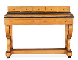 1084.  Mueble tocador Carlos X de madera de raíz de arce.Francia, segundo cuarto del S. XIX.