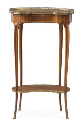 1391.  Mesita de riñón de estilo Luis XVI de madera con corredor de metal dorado.S. XX.