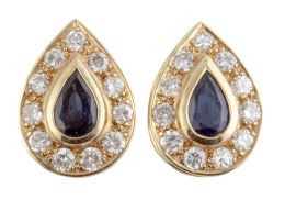 328.  Pendientes en forma de gota con zafiro central rodeado por brillantes