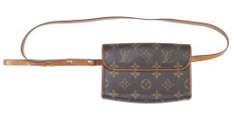 443.  Riñonera monogram LOUIS VUITTON vintage, años 90 en piel con monograma