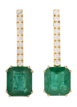 369.  Pendientes largos con esmeraldas de Zambia en talla esmeralda, que penden de línea rivière de brillantes 