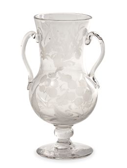 506.  Compotera con asas de vidrio transparente con flores grabadas.La Granja, periodo barroco, (1727-1787).