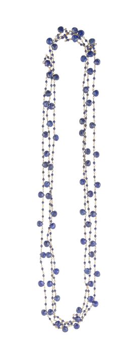 173.  Collar extralargo de cuentas de lapislázui, en talla redond