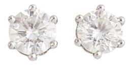321.  Pendientes dormilonas con brillantes que suman 3,06 ct 