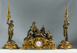354.  Raingo Frères Guarnición de chimenea, Napoleón III, en bronce dorado y patinado.Francia h. 1850.