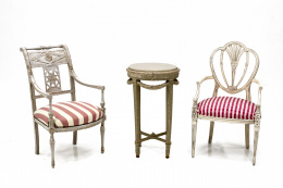 1092.  Velador de estilo Luis XVI de madera tallada y tapa de mármol.Trabajo francés, h. 1900  .