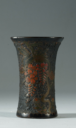 527.  Jarrón de porcelana en cloisonné,de la región Japonesa de Kobe, Trabajo japonés, periodo Meiji.  (1868-1912)