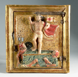 1022.  Puerta de sagrario con la Resurrección de Cristo, madera tallada estucada y policromada.España  S. XVII-XVIII                                                                                                                    .