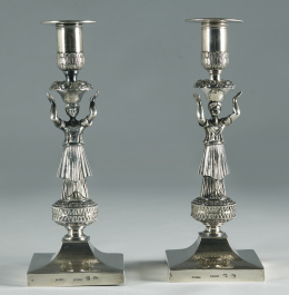 388.  Pareja de candeleros en plata española punzonda.A. García y González, Rebollo, León, año 1840..