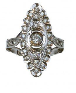 750.  Sortija lanzadera de brillantes en montura de oro blanco de 18K