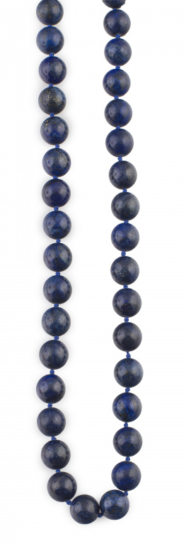 335.  Collar de cuentas de lapislázuli de 14 mm de diámetro con cierre de timón en plata