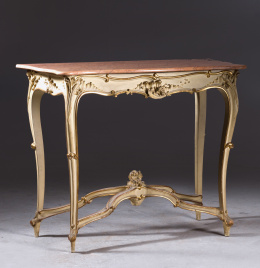 1091.  Consola rococó de madera lacada de blanco y dorado, h. 1890..