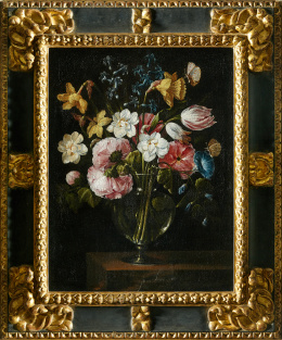 227.  JUAN DE ARELLANO (1614- 1676)Florero de tulipanes, narcisos, jacintos y otras flores en un jarrón de cristal sobre una mesa..