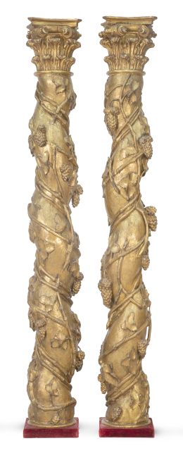 1289.  Pareja de columnas salomónicas con capiteles de orden corintio en madera tallada y dorada.Trabajo español, finales del S. XVII - principios del S. XVIII.
