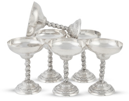 1114.  Juego de seis copas de plata para cava.S. XX.