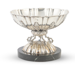 1319.  Centro de plata sobre peana de mármol y lapislázuli.S. XX.