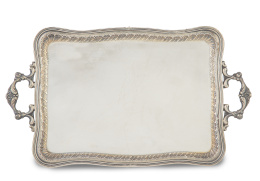 1152.  Bandeja rectangular de plata con asas. Con marcas.Comercializada por la Joyería Agruña, S. XX.