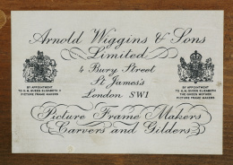 361.  Marco estilo Felipe IV en madera tallada, policromada y dorada.Arnold Wiggins & Sons*, Londres, mediados del S. XX..