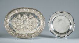 1145.  Bandeja en plata española, repujada, cincelada, grabada y punzonada. A. Merino, Vega y Rojas, Córdoba, 1869..