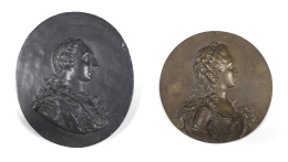 960.  Jean-Baptiste Nini (1717-1786).“El rey Carlos III”Medallón de escayola policromada de negro imitando basalto.h. 1760..
