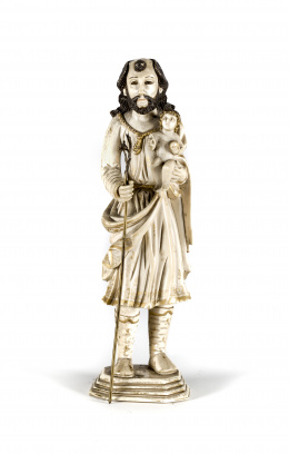 382.  “San José con el Niño”, escultura exenta en marfil tallado, dorado y policromado.Escuela Indoportuguesa, S. XVII.