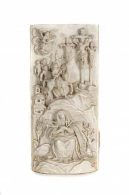 1179.  “Calvario con Virgen Dolorosa” Placa en marfil tallado. Escuela Cíngalo-portuguesa, S. XVIII.