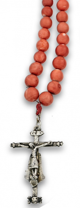 1.  Collar popular s.XVIII de cuentas de coral mediterráneo de tamaño creciente con crucifijo en plata.