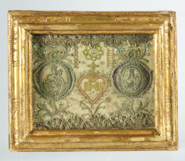 315.  Bordado de seda, con aplicaciones de hilos dorados, plateados y lentejuelas.Trabajo conventual, pp. del S. XVIII..