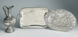 510.  Jarro de plata con decoración cincelada, y repujada, h. 1900.
