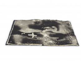 295.  ANTONI TÀPIES (Barcelona, 1923 - 2012)L’Estació, 1984.