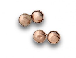 561.  Gemelos dobles con pequeñas piezas circulares en oro de 14K.