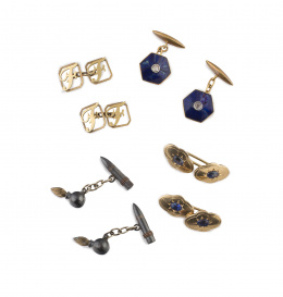 666.  Gemelos dobles de pp. S. XIX con óvalos lobulados adornados con zafiros sintéticos centrales y decoración grabada