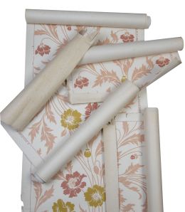 1235.  Lote de nueve rollos de papel pintado Art Nouveau, con flores.Francia, h. 1900.