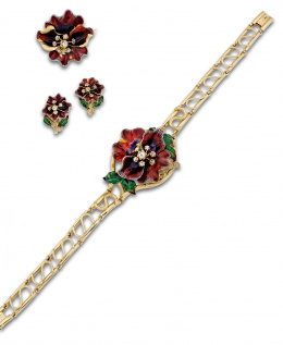 59.  Conjunto Art Nouveau de collar,broche y pendientes con flores de esmalte y brillantes de talla antigua en oro de 18K.