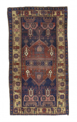 456.  Antigua alfombra Malayer, con campo azul y medallones rojos, Persia..