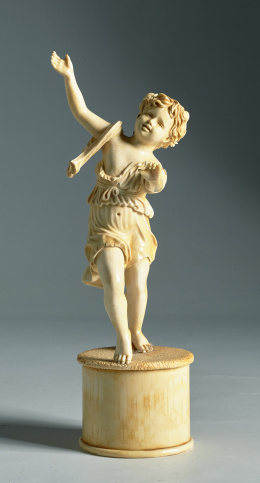1118.  Escultura en marfil de niño siguiendo modelos rococos.Escuela francesa, Dieppe, S. XIX - XX..