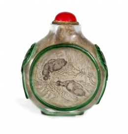 616.  Snuff Bottle en cristal tallado y pintado.China, ff. S. XIX - pp. S. XX