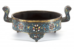 728.  Jardinera, en esmalte cloisonné.China, Qing, pp. S. XX