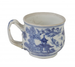 858.  Tacita en porcelana china para la exportación, en azul cobalto, S. XVIII