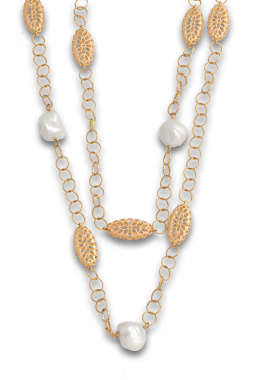 675.  Collar largo con perlas barrocas , motivos calados y cadena de oro de 18k. 