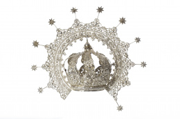 1155.  Corona de Virgen en plata, conformada, calada, repujada y cincelada.España S . XIX..